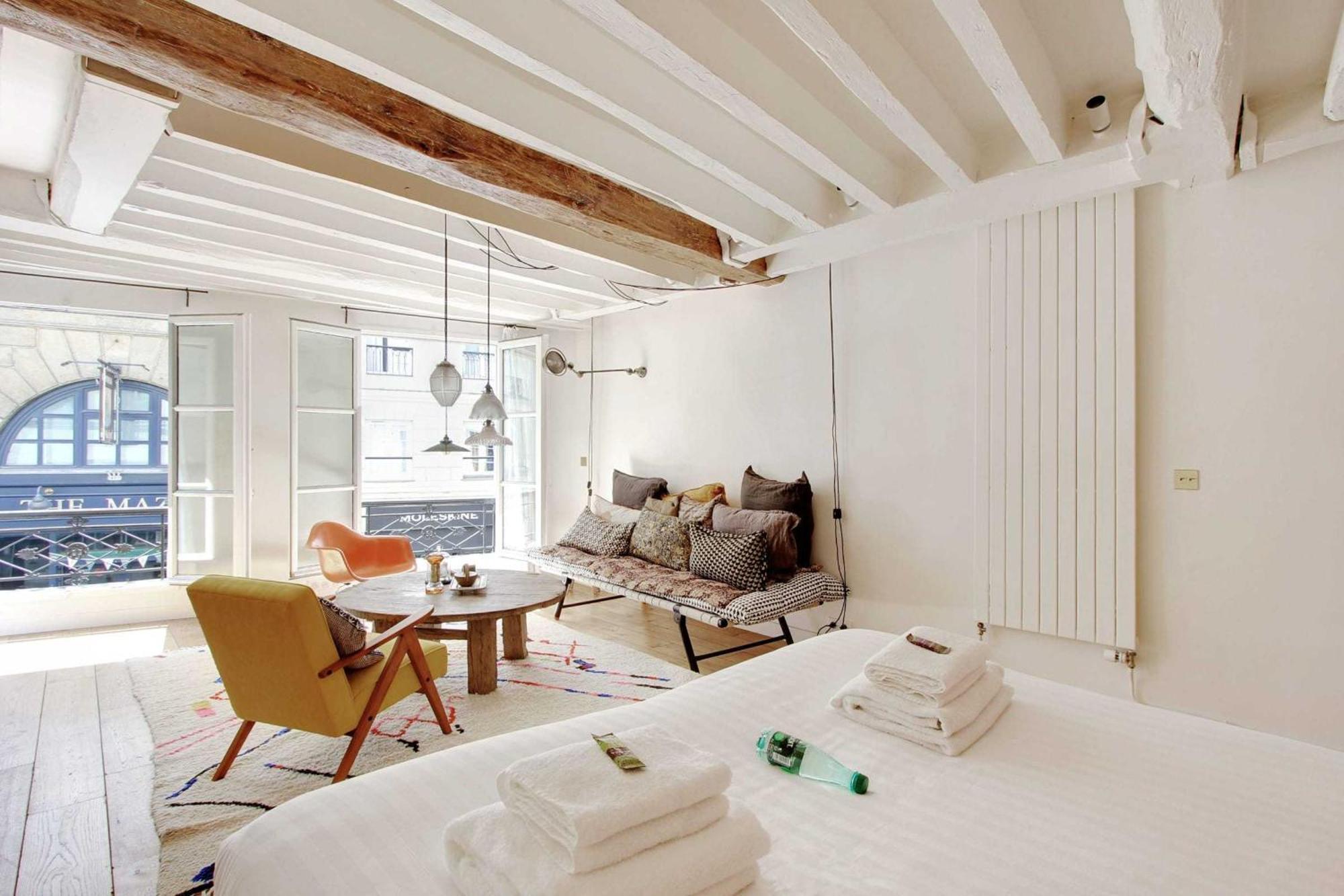 Beautiful In The Heart Of The Latin Quarter *